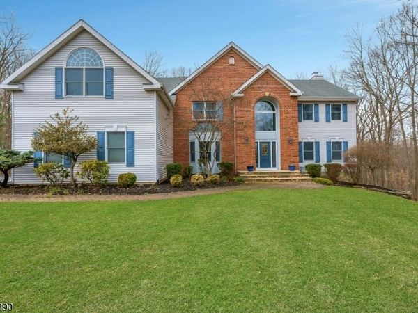 5 ADAMS COURT, Bridgewater, NJ 08836