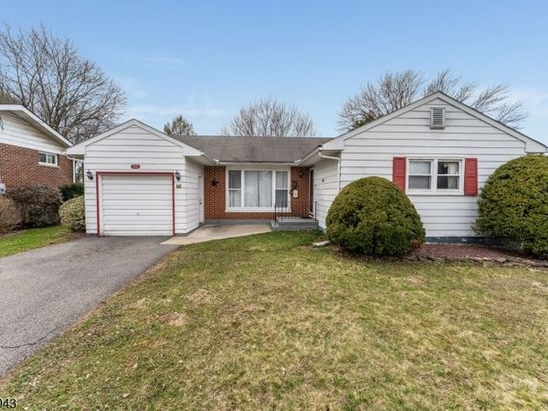 206 Liggett Blvd, Pohatcong, NJ 08865