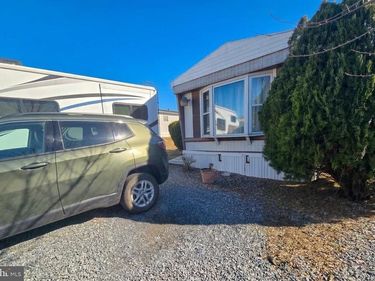 18 B SCENIC AVENUE, HAMBURG, PA 19526