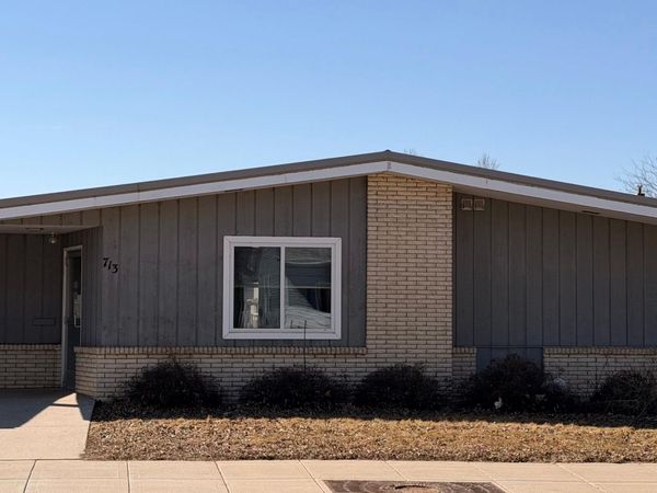 713 10th Street, Worthington, MN 56187
