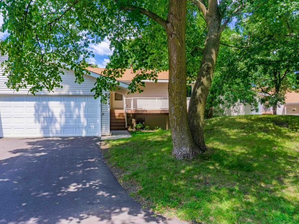 7922 Timber Lake Drive, Eden Prairie, MN 55347