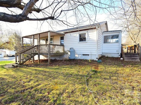 8 Donna Drive, Candler, NC 28715