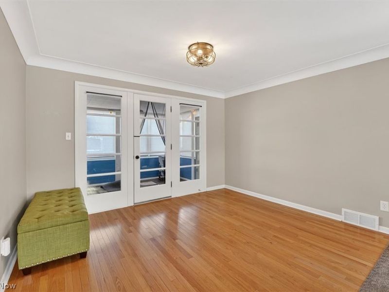 2416 Fenwood Road, University Heights, OH 44118 Photo 4