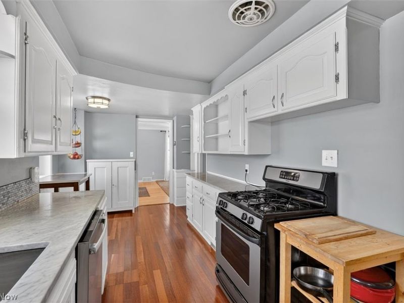 2416 Fenwood Road, University Heights, OH 44118 Photo 9