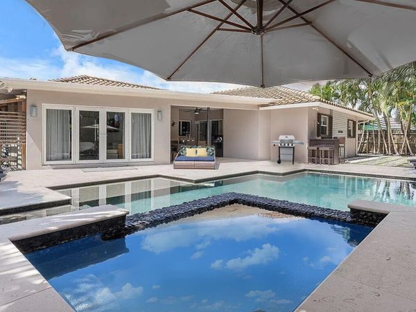 855 Berkeley Street, Boca Raton, FL 33487