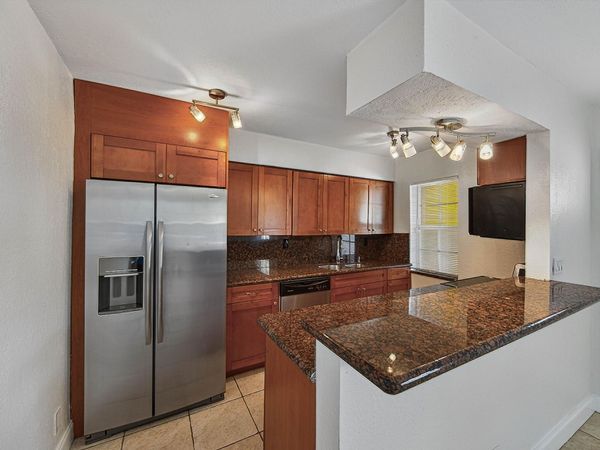 51 NE 24th Street, Unit 4, Wilton Manors, FL 33305