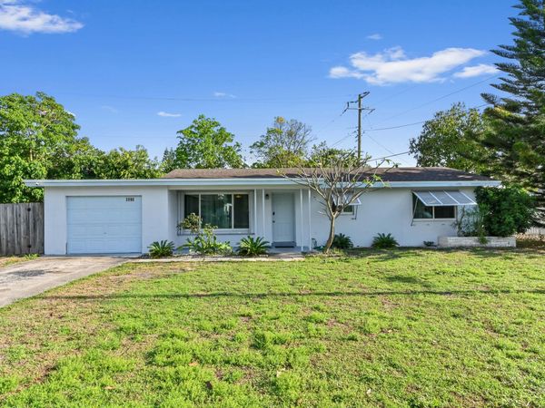 2898 SE 1st Place, Boynton Beach, FL 33435