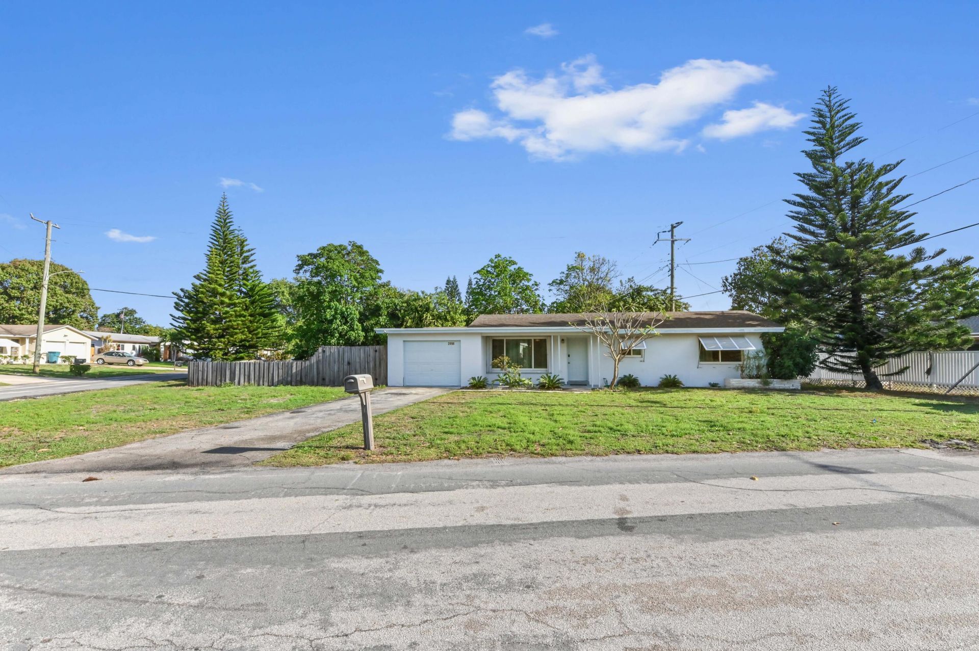 2898 SE 1st Place, Boynton Beach, FL 33435 Photo