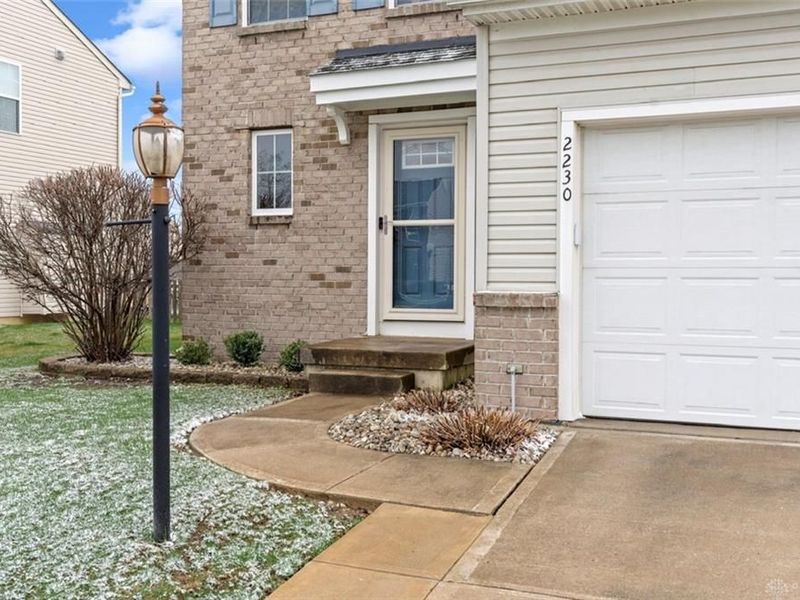 2230 Blazing Star Drive, Tipp City, OH 45371 Photo 6