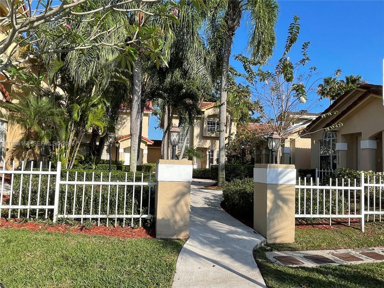 21567 SW 87th Ct, Unit -, Cutler Bay, FL 33189 Photo