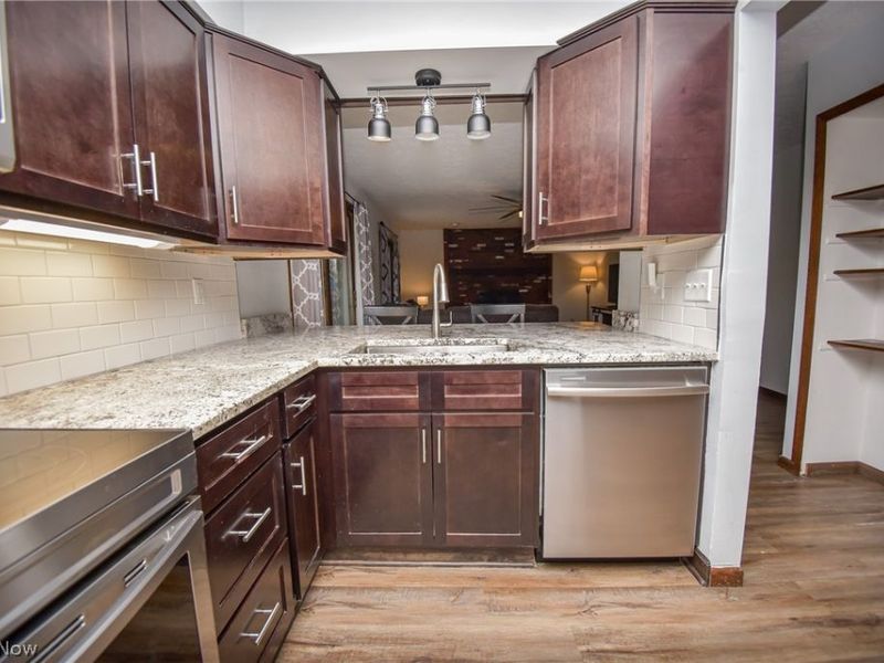 17134 Rabbit Run Drive, Strongsville, OH 44136 Photo 11