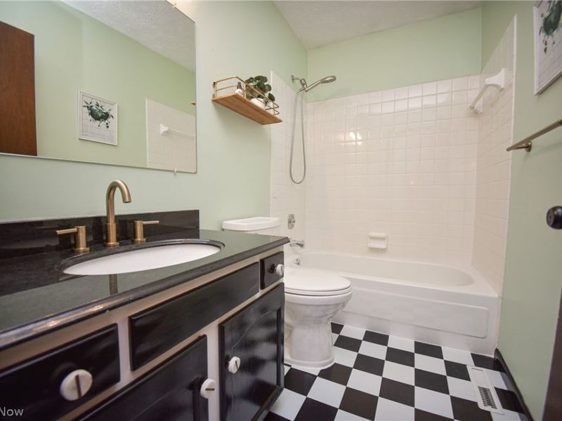 17134 Rabbit Run Drive, Strongsville, OH 44136 Photo 33