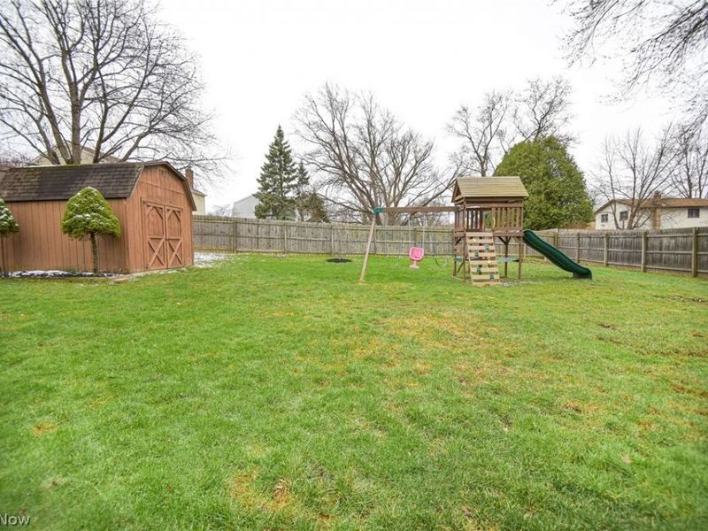 17134 Rabbit Run Drive, Strongsville, OH 44136 Photo 46
