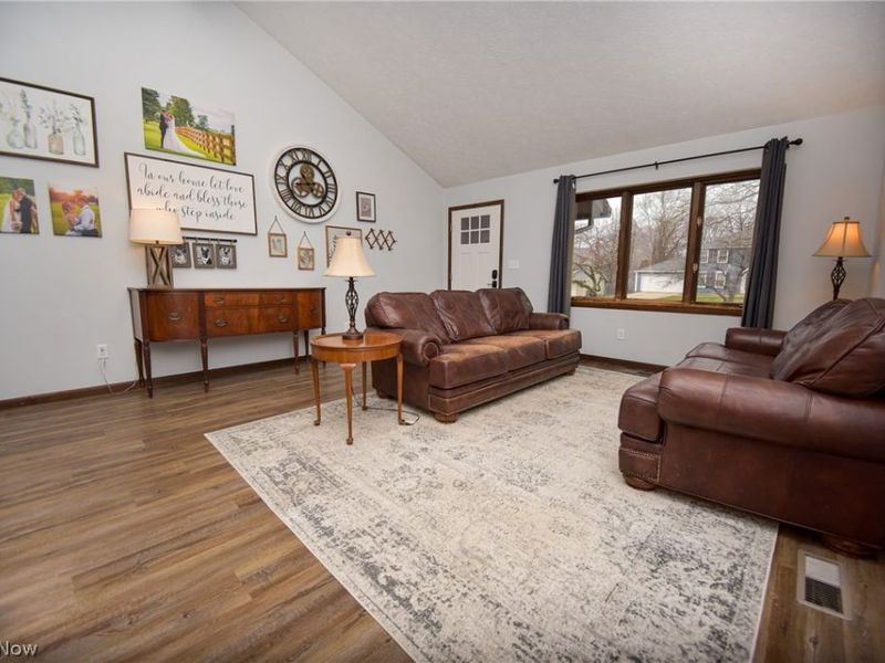 17134 Rabbit Run Drive, Strongsville, OH 44136 Photo 5