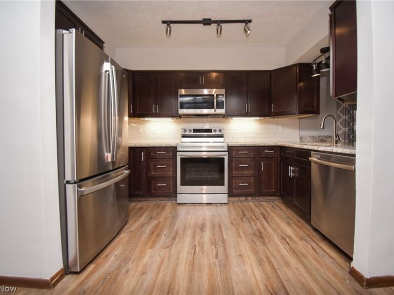 17134 Rabbit Run Drive, Strongsville, OH 44136 Photo 9