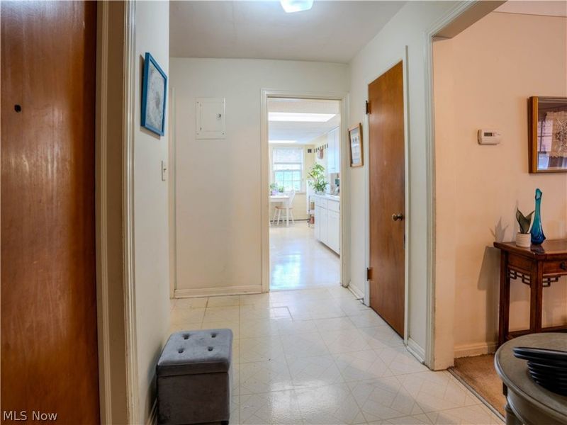 13699 Cedar Road, University Heights, OH 44118 Photo 27