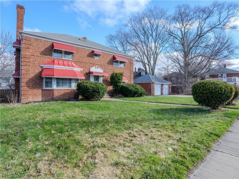 13699 Cedar Road, University Heights, OH 44118 Photo 3