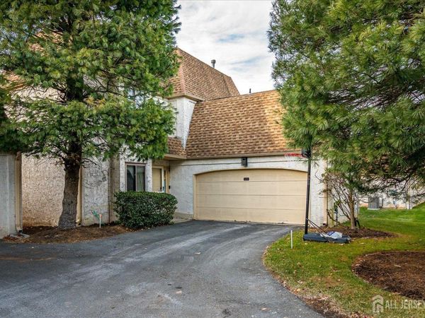 28 Nicole Terrace, Edison, NJ 08820