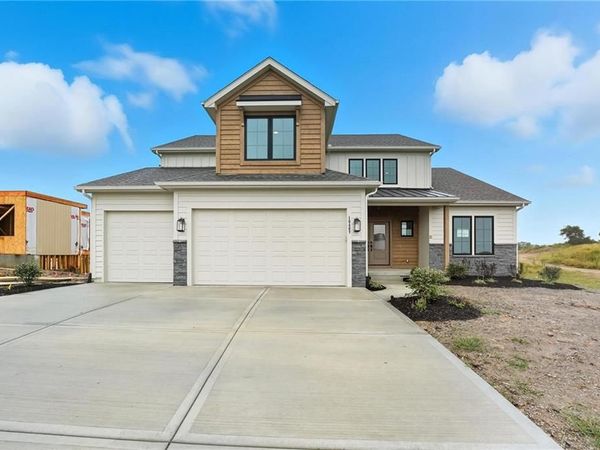 10407 N Liberty Street, Kansas City, MO 64155