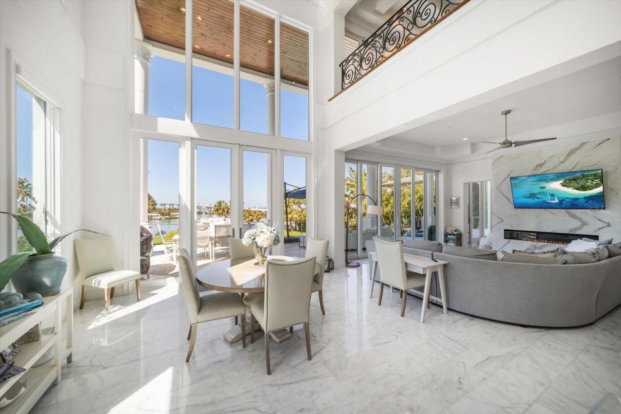 110 Harbor View Lane, Belleair Bluffs, FL 33770 Photo