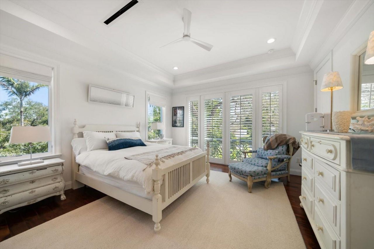 110 Harbor View Lane, Belleair Bluffs, FL 33770 Photo