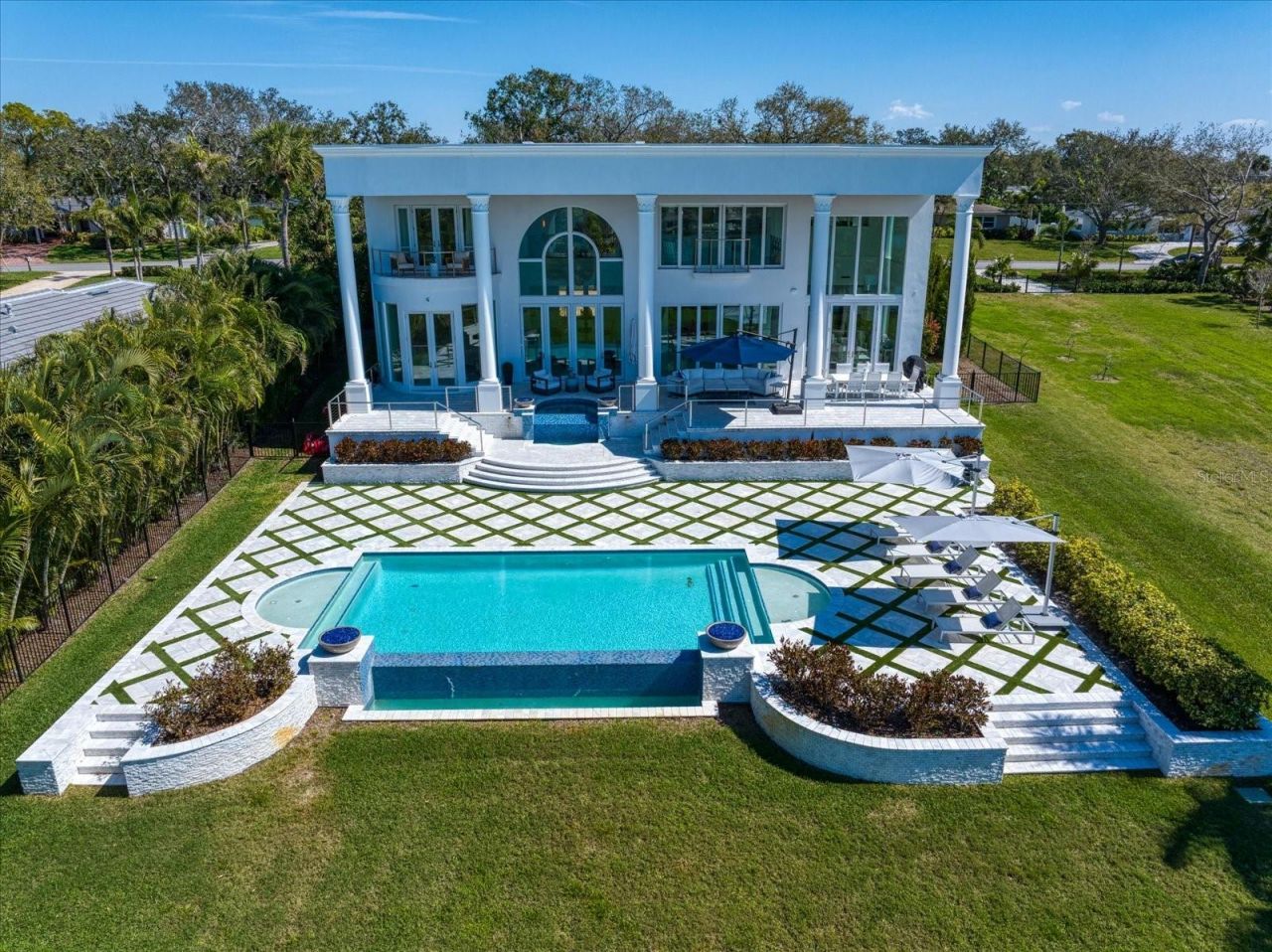 110 Harbor View Lane, Belleair Bluffs, FL 33770 Photo