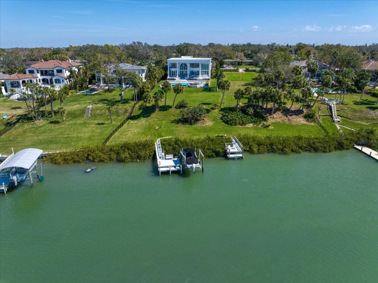 110 Harbor View Lane, Belleair Bluffs, FL 33770 Photo