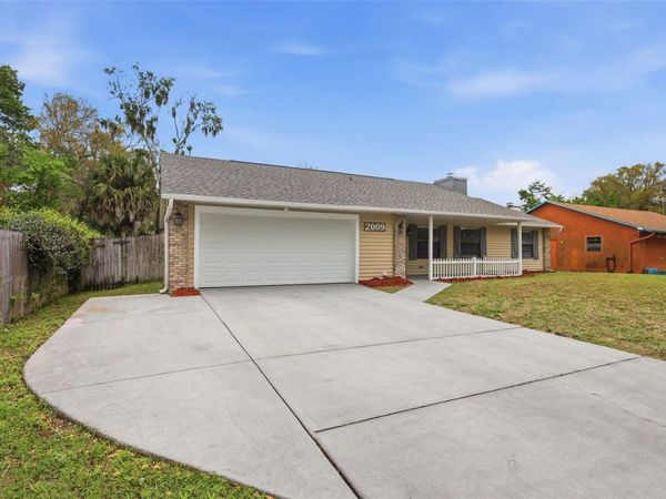 2009 UMBRELLA TREE DRIVE, EDGEWATER, FL 32141