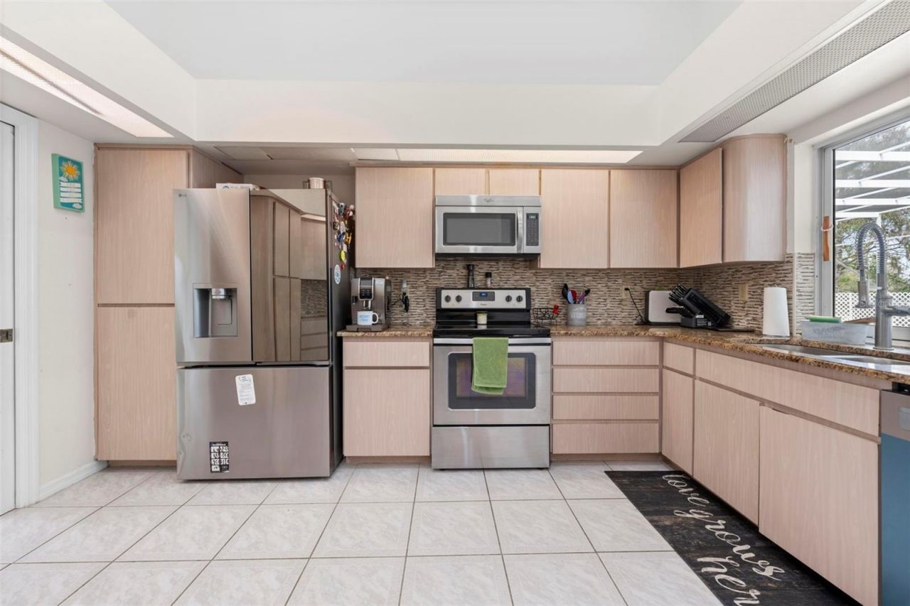 348 Florian Way, Spring Hill, FL 34609 Photo