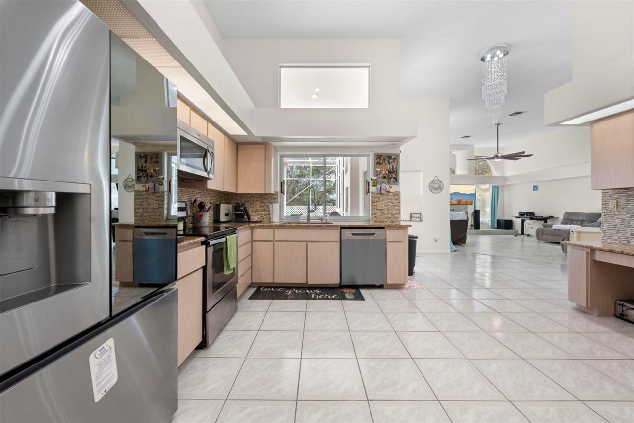 348 Florian Way, Spring Hill, FL 34609 Photo