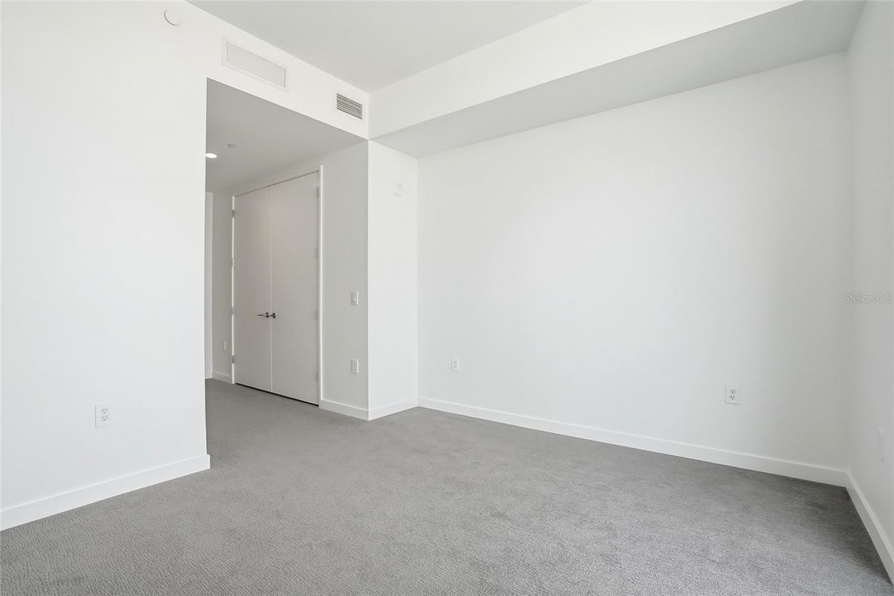 400 Central Avenue, Unit 2008, Saint Petersburg, FL 33701 Photo