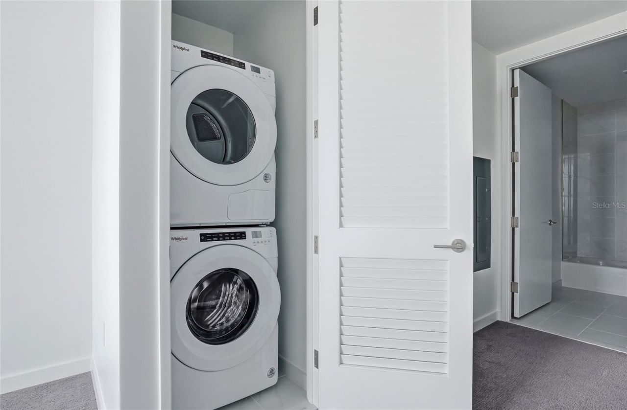 400 Central Avenue, Unit 2008, Saint Petersburg, FL 33701 Photo