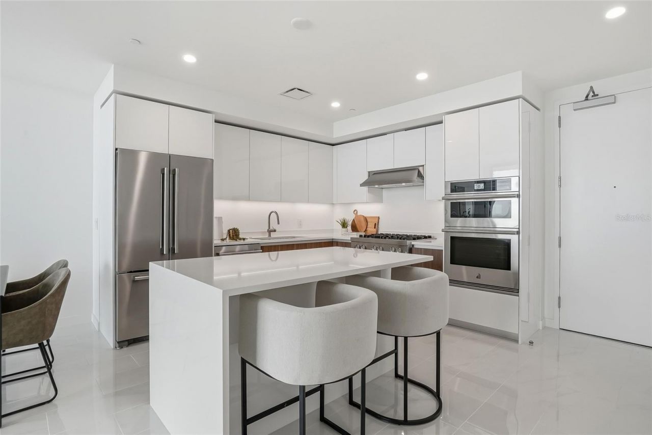 400 Central Avenue, Unit 2008, Saint Petersburg, FL 33701 Photo