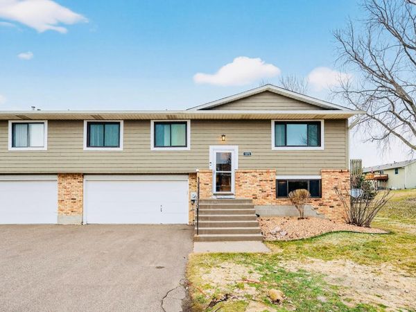 1272 Ferndale Street N, Maplewood, MN 55119