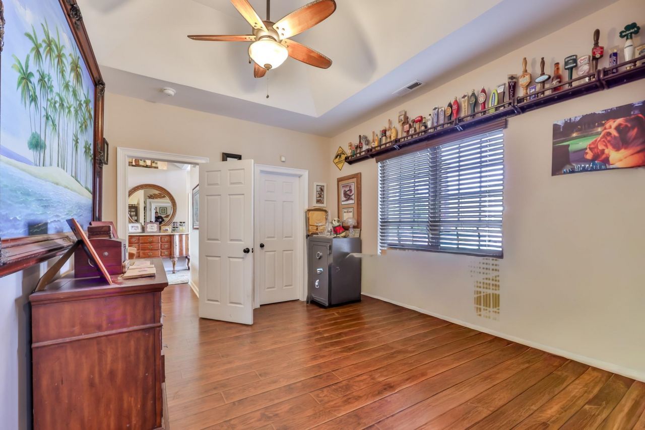 815 S Willow Dr. Photo 22