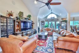 815 S Willow Dr. photo 4