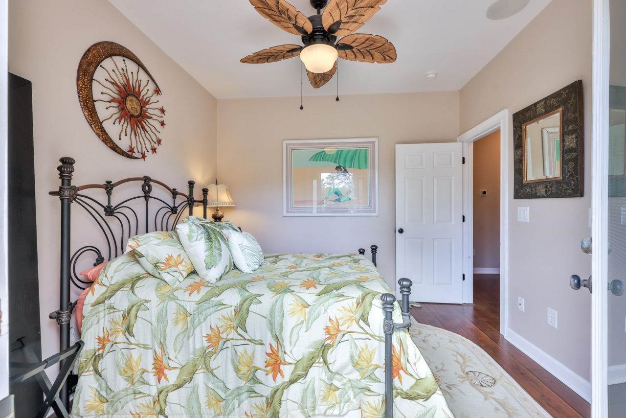 815 S Willow Dr. Photo 32