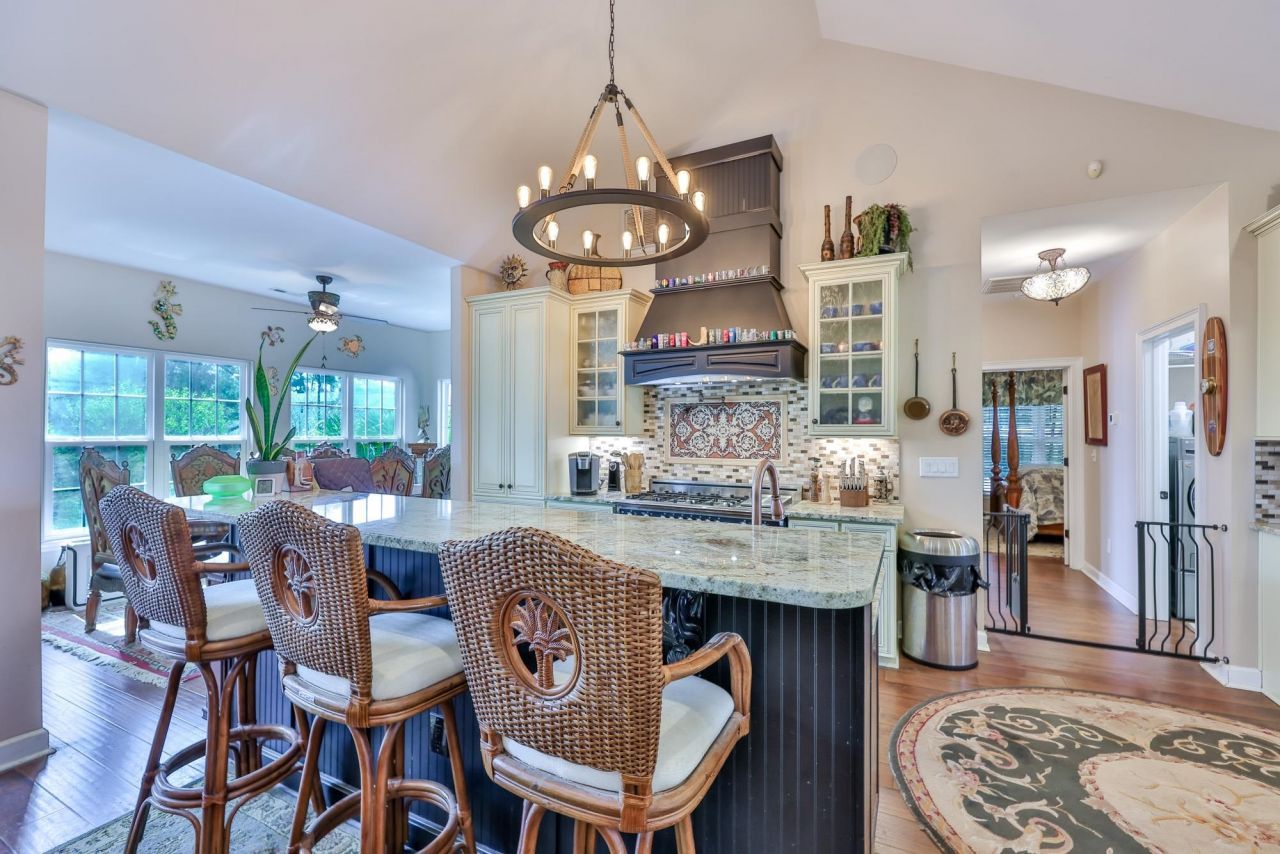 815 S Willow Dr. Photo 7