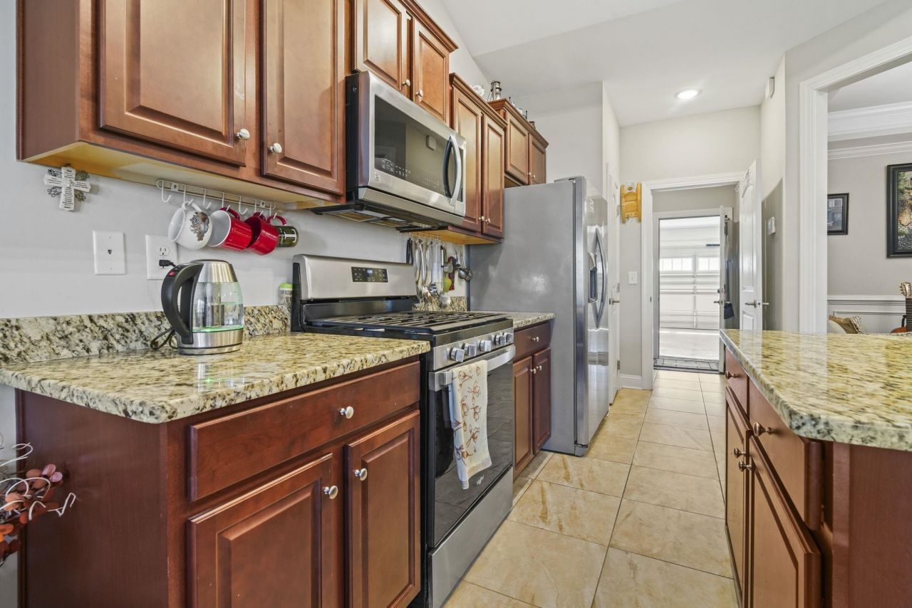 232 Je Edward Dr.  Photo 7