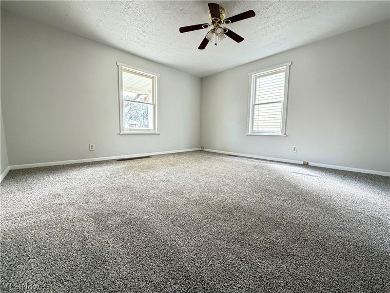 633 Spangler Drive , Zanesville, OH 43701 Photo 2