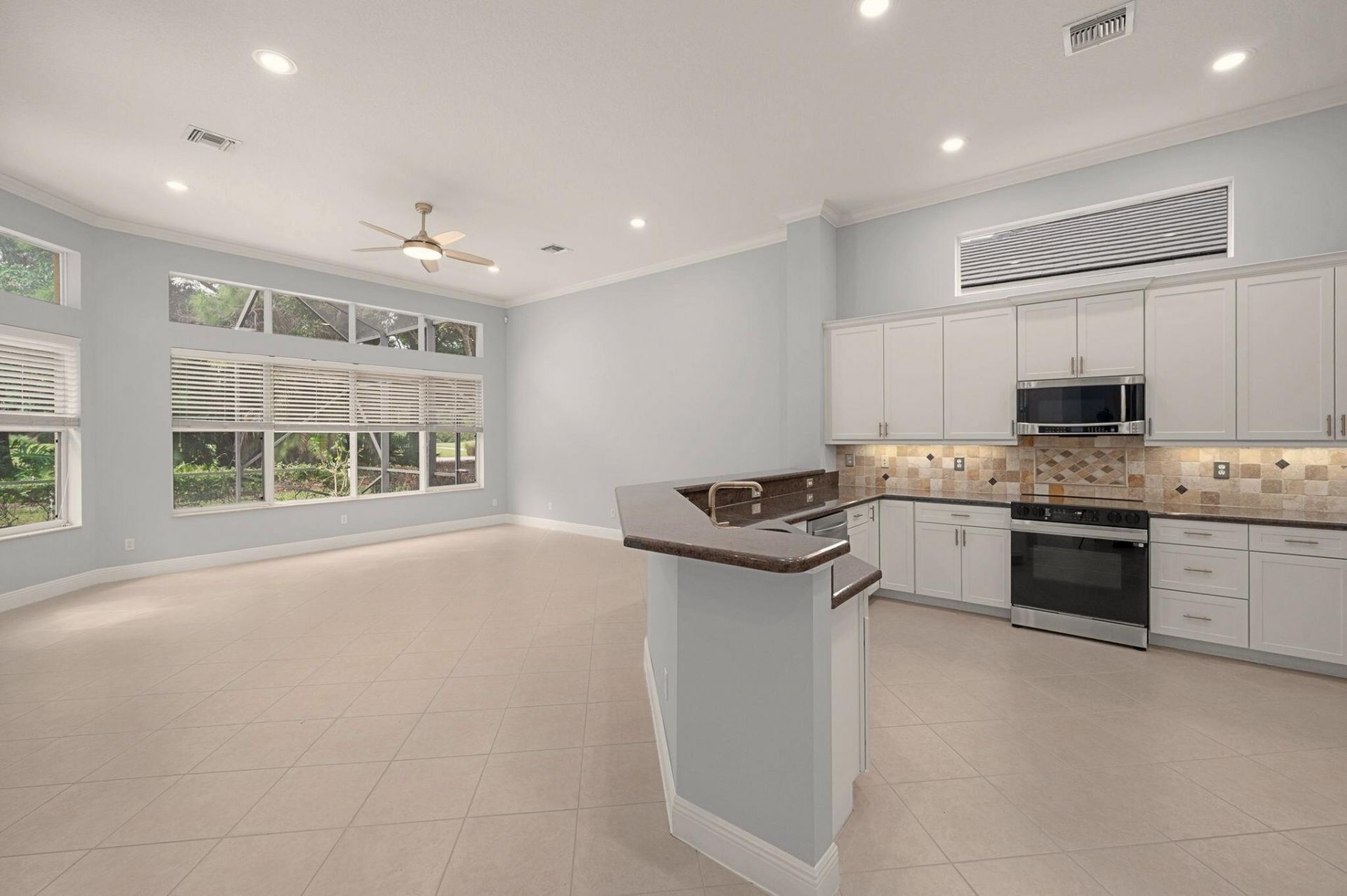 9113 One Putt Place, Port Saint Lucie, FL 34986 Photo