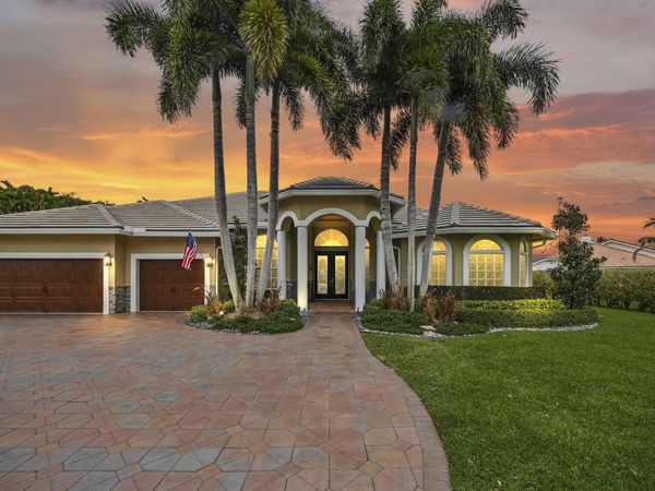 10305 Avenida Del Rio, Delray Beach, FL 33446