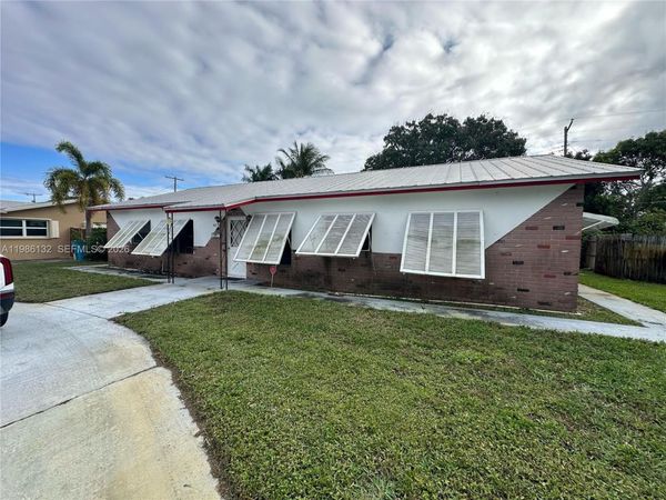162 SE 27th Way , Boynton Beach, FL 33435