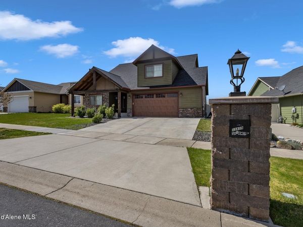 13439 N Shimmering Ct, Rathdrum, ID 83858
