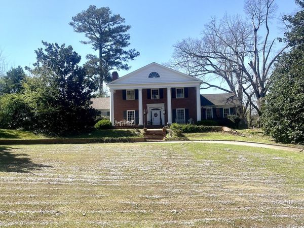 1103 Armstrong, Tupelo, MS 38804