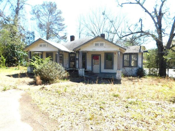 311 E Bankhead St., Fulton, MS 38843