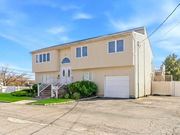 4460 Merrick Road , Massapequa, NY 11758