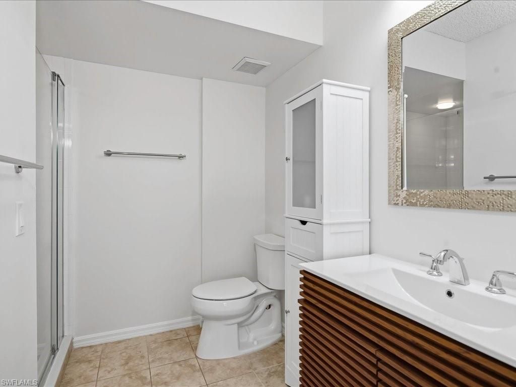 105 Wading Bird Cir, Unit U201, Naples, FL 34110 Photo