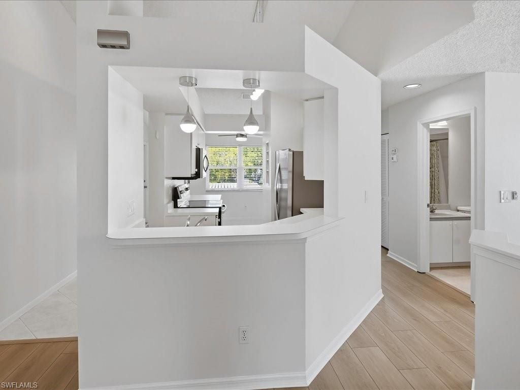 105 Wading Bird Cir, Unit U201, Naples, FL 34110 Photo