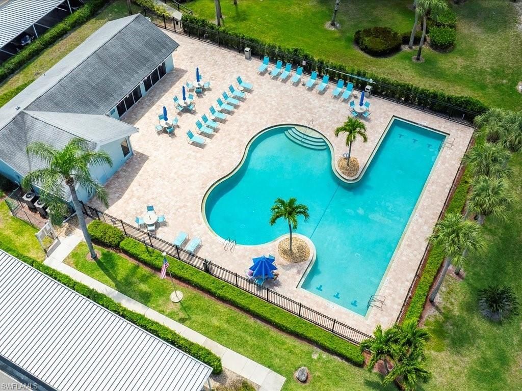 105 Wading Bird Cir, Unit U201, Naples, FL 34110 Photo